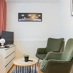 Blizniak - I Bardzo Blisko Plazy 3* Karwia