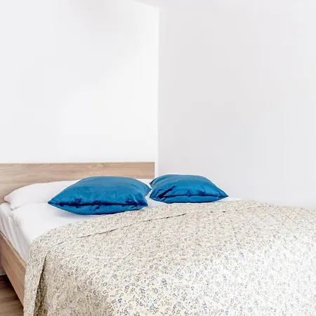 Blizniak - I Bardzo Blisko Plazy 3*