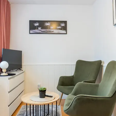 Blizniak - I Bardzo Blisko Plazy 3* Karwia