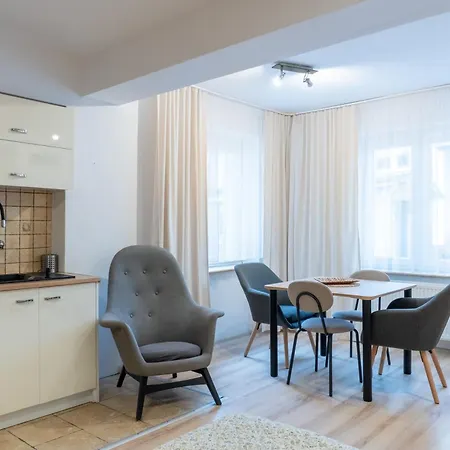 Blizniak - I Bardzo Blisko Plazy 3* Karwia