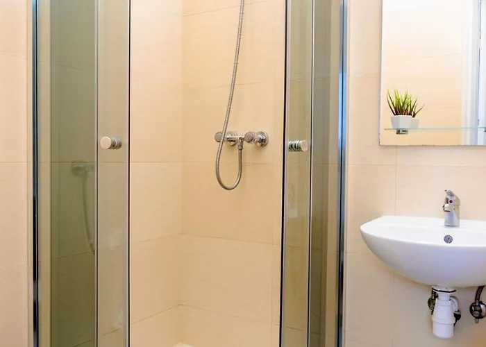 Blizniak - I Bardzo Blisko Plazy 3* Karwia